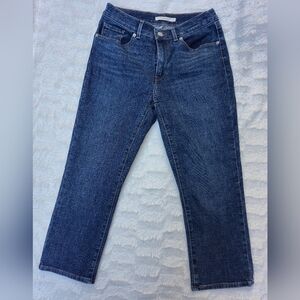 Levi's Women's Cropped Jeans in Classic Blue‎